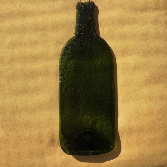 Melted Recycled Green Glass Wine Bottle Cheese & Snack Tray Napkins & Spreader - Picture 6 of 8